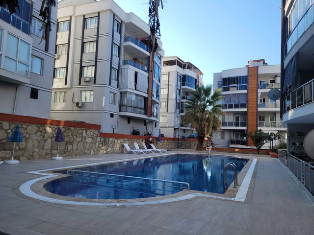 KUŞADASI İKİÇEŞMELİK GOLDEN VALLEY SİTESİ ARA KAT 3+1 DOĞALGAZLI HAVUZLU DAİRE