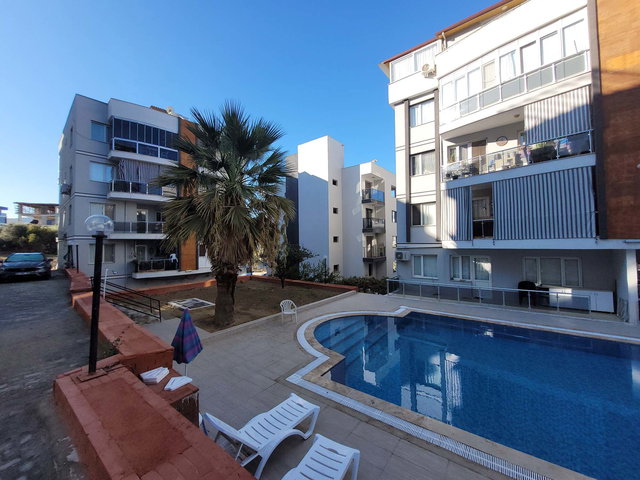 KUŞADASI İKİÇEŞMELİK GOLDEN VALLEY SİTESİ ARA KAT 3+1 DOĞALGAZLI HAVUZLU DAİRE