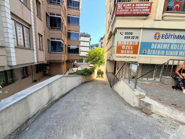 BAKIRKÖY OSMANİYE’DE MERKEZDE 3+2 DUBLEKS | EŞYALI | 220 M² | 3 BANYO