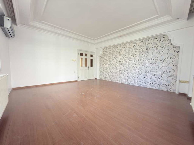 ÜSKÜDAR’DA 3.5+1 | 120 M² BRÜT | BALKONLU | DOĞALGAZ KOMBİLİ | BOŞ KİRALIK DAİRE