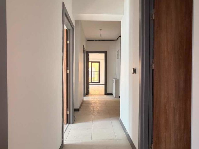 REMAXPRO KEMALMERTCAN VADİ EVLERİ 7A SİTESİNDE 2+1 82 M2 KÖŞE DAİRE