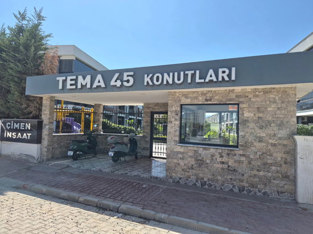 MANISA KARAALIDE VILLALAR BÖLGESINDE HAVUZLU SITE IÇINDE KIRALIK 2+1 DAIRE