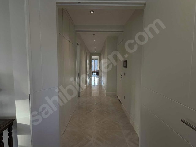 FENERBAHÇEDE KATTA TEK 4+1-140 M2 NET SATILIK DAİRE