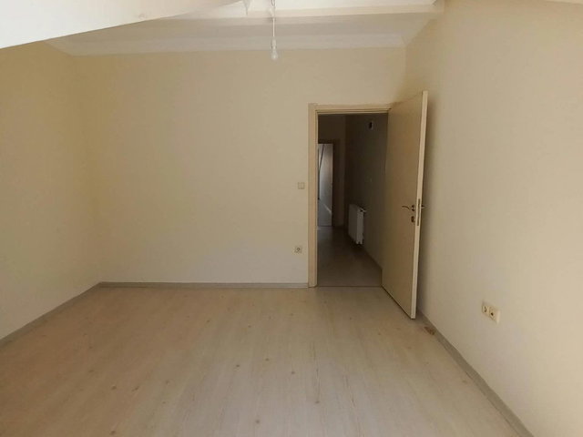 REMAX DREAM'DEN KARTEPE ERTUĞRULGAZİ'DE 2+1 SATILIK DAİRE