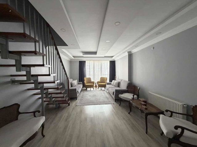 BEYLİKDÜZÜ’NDE PAZAR YANI,ELİTPARK SİTESİ SATILIK 3+2 GENİŞ DUBLEKS DAİRE