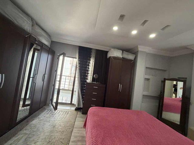 BEYLİKDÜZÜ’NDE PAZAR YANI,ELİTPARK SİTESİ SATILIK 3+2 GENİŞ DUBLEKS DAİRE