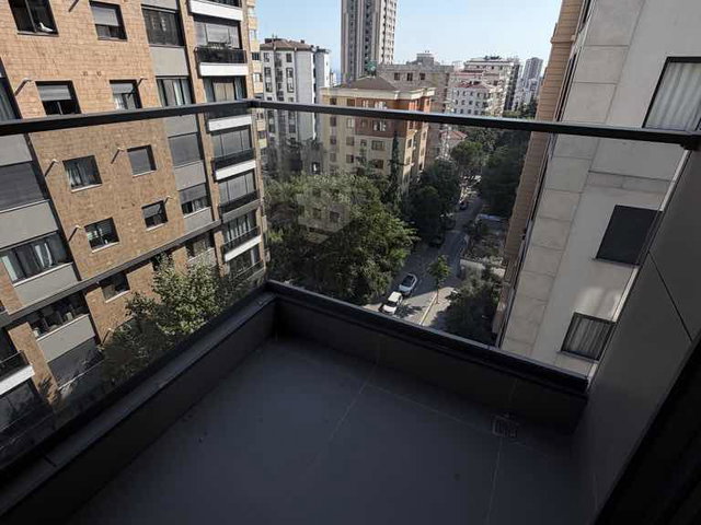 GÖZTEPE YEŞİL BAHARDA 3+1 SIFIR KATTA TEK SATILIK DAİRE