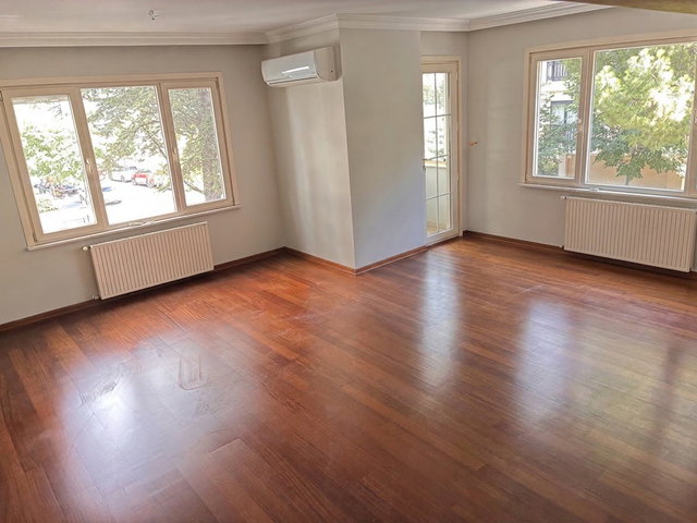 KOZYATAĞI MAH. MİNİBÜS CAD. SUADİYE NİN HEMEN ÜZERİNDE KOMPLE TADİLATLI 3+1 SATILIK DAİRE