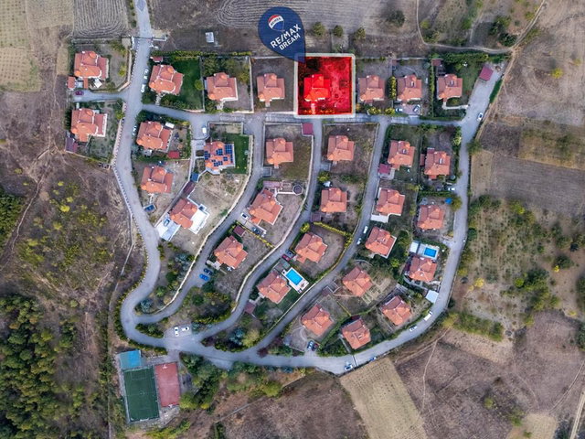 REMAX DREAMDEN ACİL ARIZLI UMUT SİTESİNDE MUHTEŞEM SATILIK VİLLA