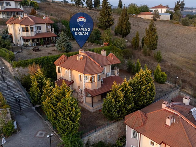 REMAX DREAMDEN ACİL ARIZLI UMUT SİTESİNDE MUHTEŞEM SATILIK VİLLA