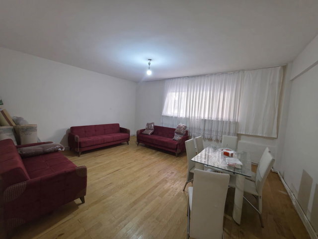 REMAX İLKE ÖĞRETMEN EVLER'DE 3+1 KİRALIK EŞYALI BODRUM DAİRE