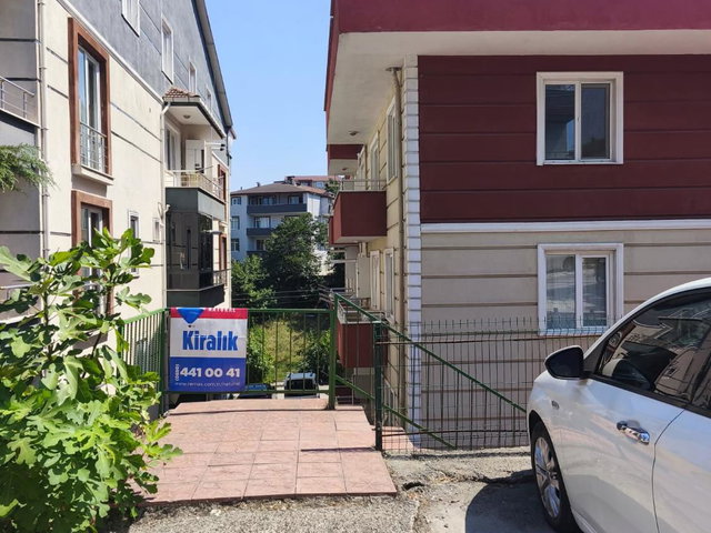 REMAX NATURAL DEN ŞEHİTLER MAHALLESINDE KIRALIK 3+1 ÇATI DUBLEX