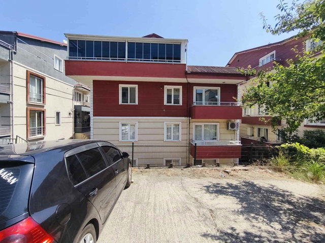 REMAX NATURAL DEN ŞEHİTLER MAHALLESINDE KIRALIK 3+1 ÇATI DUBLEX