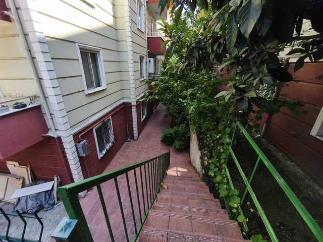 REMAX NATURAL DEN ŞEHİTLER MAHALLESINDE KIRALIK 3+1 ÇATI DUBLEX