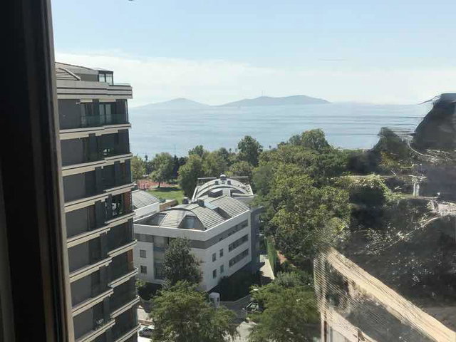 CADDEBOSTAN SAHİLDE YENİ, SIFIR KİRALIK 3+1 SÜPER LÜKS DAİRE.