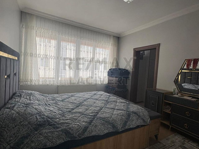 RE/MAX LACİVERT'TEN EĞİTİM FAK. KARŞISINDA SATILIK 2+1 DAİRE