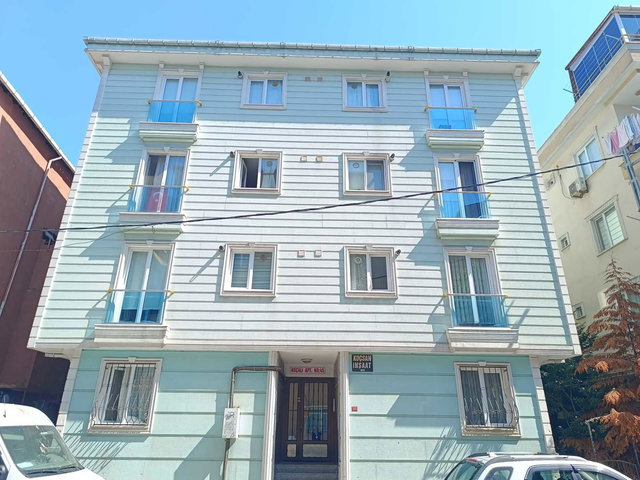 REMAX ASHILL ÜMRANIYE ARMAĞANEVLER MAHALLESİ 2+1 SATILIK DAİRE