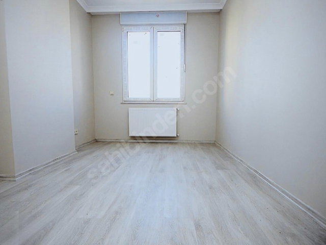 CADDEBOSTAN'DA GENIŞ 3+1 DAIRE, BAĞDAT CADDESI YAKINI