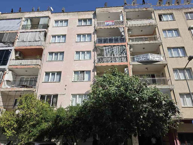 REMAX PİN'DEN  AYDIN’DA MERKEZİ KONUMDA EŞYALI 3+1 KİRALIK DAİRE!