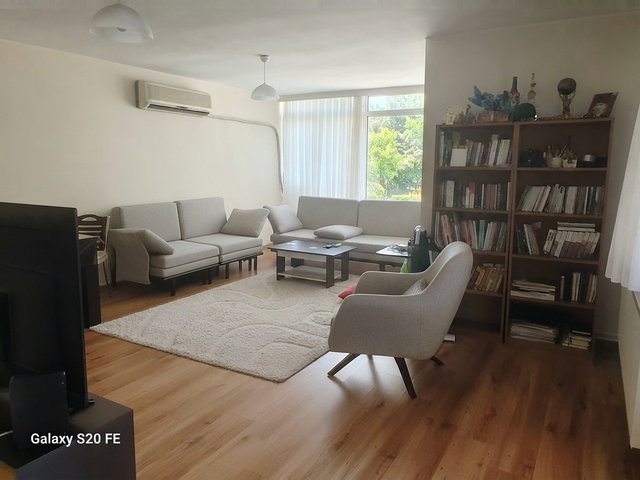 ÜÇKUYULAR DEMOKRASI ÜNIVERSITESI YANI OTAPARKLI ARAKAT 2+1 SATILIK DAİRE