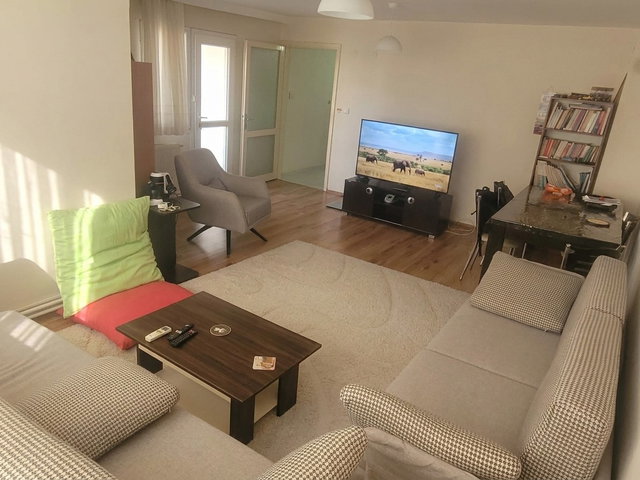 ÜÇKUYULAR DEMOKRASI ÜNIVERSITESI YANI OTAPARKLI ARAKAT 2+1 SATILIK DAİRE