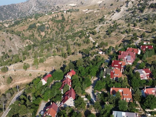 KONYAALTI GEYIKBAYIRI MESED SITESINDE SATILIK VILLA