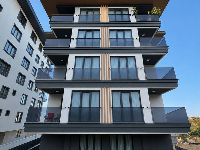 ÇENGELKÖY'DE MODERN MİMARİLİ, BALKONLU VE OTOPARKLI SIFIR 2+1