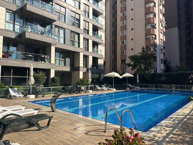 REMAX CADDE'DEN PIRLANTA FENERYOLU SİTESİ'NDE  SATILIK 3+1 DAIRE