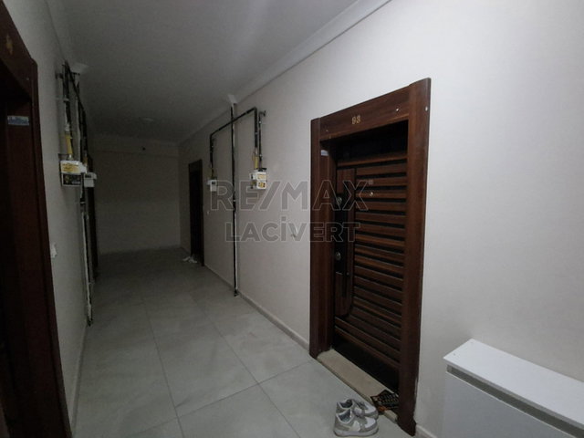 RE/MAX LACİVERT'TEN YILDIZKENT'TE KİRALIK 1+1 DAİRE