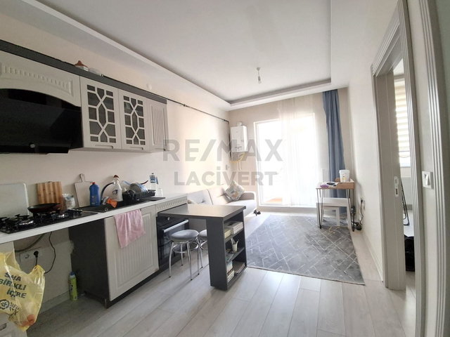 RE/MAX LACİVERT'TEN YILDIZKENT'TE KİRALIK 1+1 DAİRE