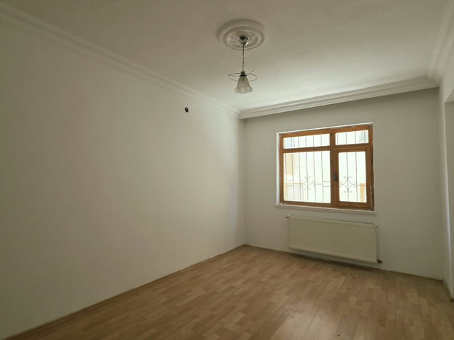 ETİMESGUT ALSANCAK MAHALLESİNDE GENİŞ BAKIMLI KİRALIK 3+1 DAİRE
