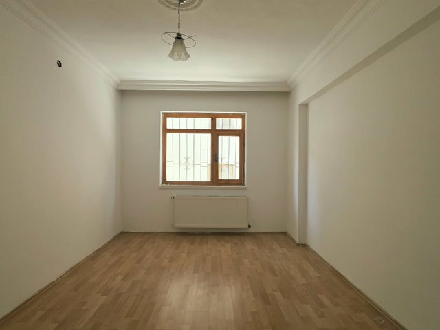 ETİMESGUT ALSANCAK MAHALLESİNDE GENİŞ BAKIMLI KİRALIK 3+1 DAİRE