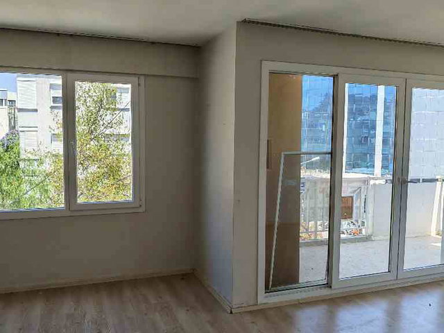 KUŞADASI’NDA 3+1, 130 M² BRÜT, 3 CEPHELİ, BALKONLU KİRALIK DAİRE
