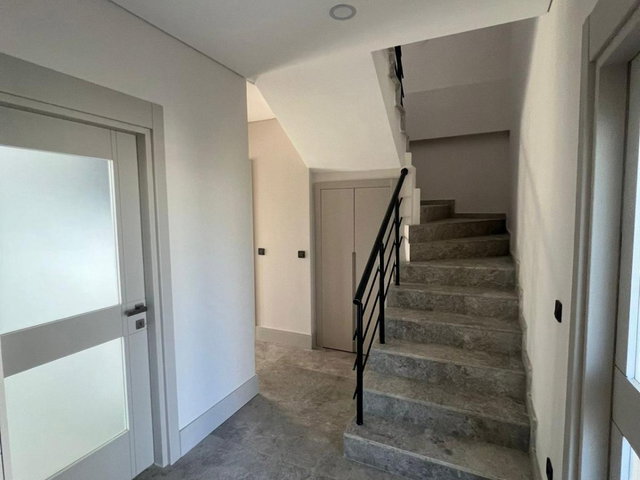 360 VILLAS TEPEÖREN'DE FIRSAT 4+1 VILLA - 180M²