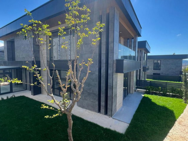 360 VILLAS TEPEÖREN'DE FIRSAT 4+1 VILLA - 180M²