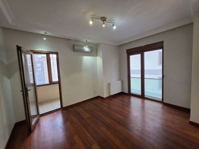 ÖMERPAŞA BAHARİYELİ SOKAKTA KİRALIK 3+1 DAİRE
