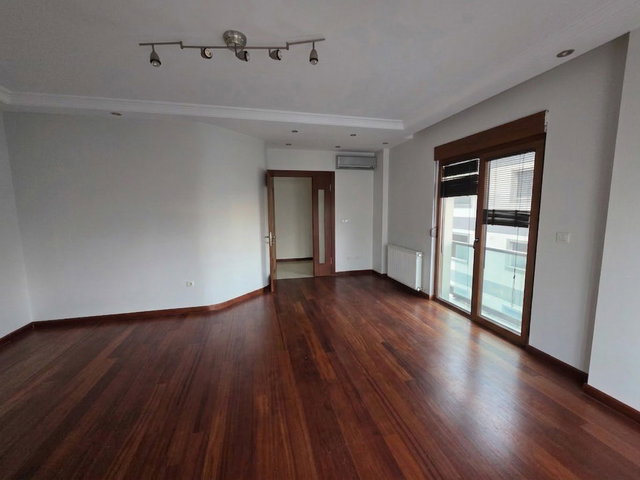 ÖMERPAŞA BAHARİYELİ SOKAKTA KİRALIK 3+1 DAİRE
