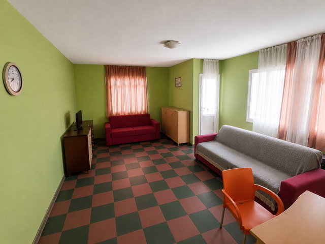 REMAX PRO2 EMRE’DEN MERKEZİ KONUMDA YATIRIMLIK ARA KAT DAİRE