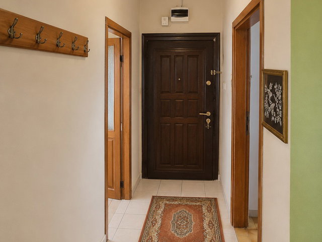 REMAX PRO2 EMRE’DEN MERKEZİ KONUMDA YATIRIMLIK ARA KAT DAİRE