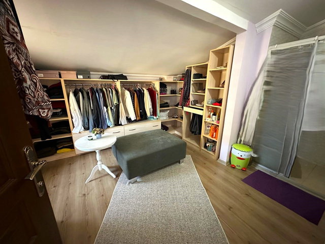 GÜNEYKENT SİTESİNDE FULL YAPILI SATILIK 8+3 VİLLA