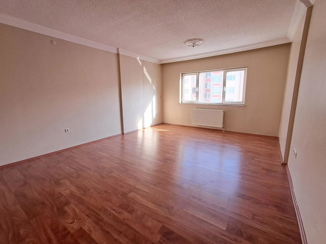 REMAX İLKE'DEN AYYILDIZ TOKİLER'DE 3+1 KİRALIK DAİRE