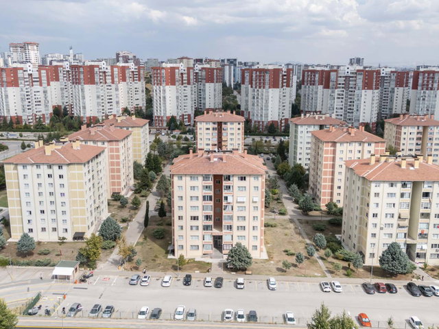 ERYAMAN GÖKSU GÖLÜ YANI SPOR SİTESİ 3+1 SATILIK DAİRE