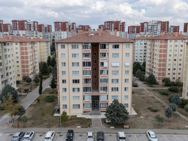 ERYAMAN GÖKSU GÖLÜ YANI SPOR SİTESİ 3+1 SATILIK DAİRE
