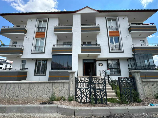 REMAX İLKE'DEN DADAŞKENT'TE 1+1 KİRALIK ARA KAT DAİRE