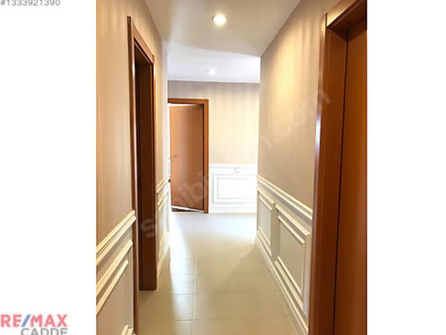 NURAL KÖŞKÜ KONUTLARINDA HAVUZLU SİTEDE 4+1 170 M2 NET