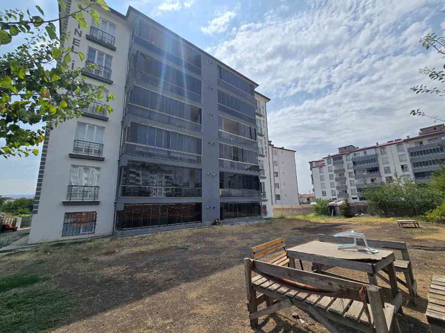 REMAX DOĞU'DAN YAZIKONAKTA SATILIK 3+1 LÜKS DAİRE