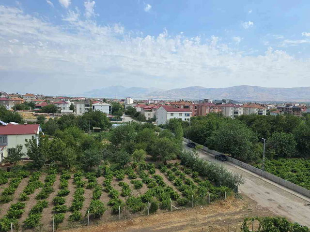 REMAX DOĞU'DAN YAZIKONAKTA SATILIK 3+1 LÜKS DAİRE