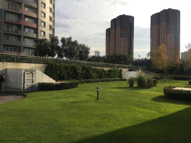 ATAŞEHIR AĞAOĞLU SUNCITY KIRALIK 2+1 DAIRE