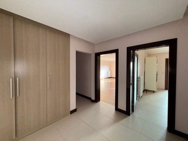 ANGORA EVLERİ YASEMİN SK. F11 BLOK'TA KİRALIK 3+1 DAİRE