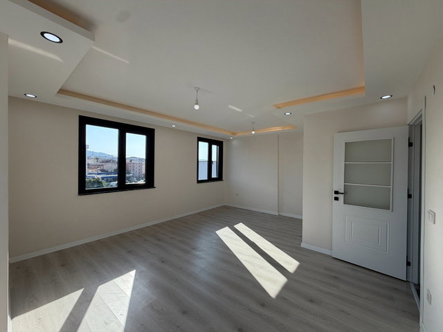 SULTANBEYLİ MUHTEŞEM KONUMDA 4+2 SATILIK DUBLEKS DAİRE